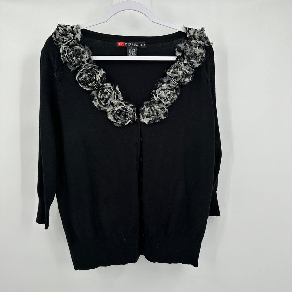 IB Diffusion Women Romantic Textured Cardigan Sz L Floral Applique Soft Feminine